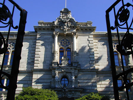 logenhaus tor zoom